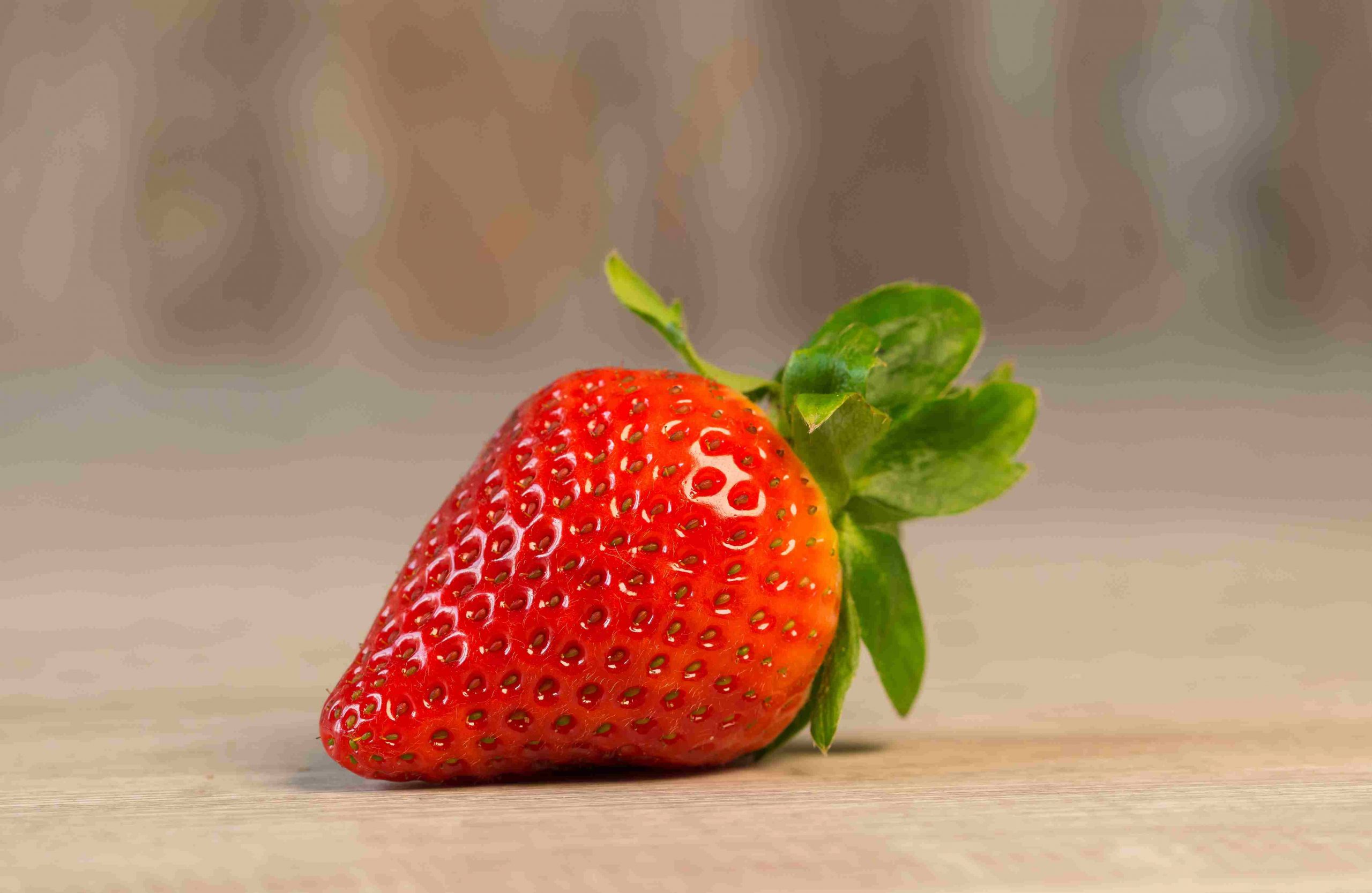 You are currently viewing Yuk, Kenali Istilah Generasi Strawberry: Generasi Super Tapi Suka Baper, Benarkah Demikian?